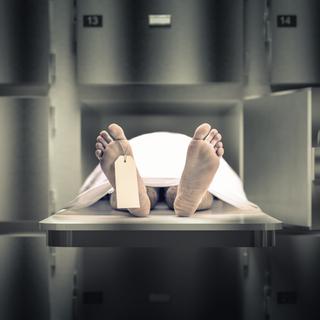 Num hospital colombiano, uma mulher voltou à vida após ser declarada morta. © tiero, Adobe Stock