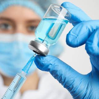 Le vaccin Sputnik pourrait être efficace contre Omicron dès la deuxième dose. © New Africa, Shutterstock