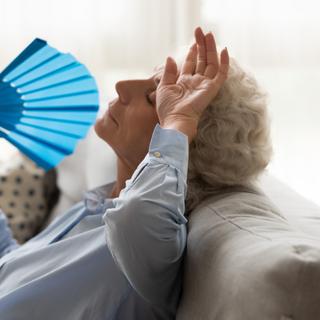 Les personnes âgées sont plus vulnérables et résistent souvent mal aux&nbsp;vagues de chaleur. © Fizkes, Adobe Stock