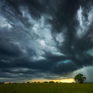 Une rivière&nbsp;atmosphérique&nbsp;provoque&nbsp;de fortes précipitations.&nbsp;© lukjonis, Adobe Stock