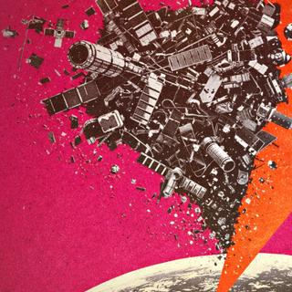 Des chercheurs de Princeton (États-Unis) qualifient de « château de cartes » nos mégaconstellations de satellites. Et selon leurs calculs, le qualificatif semble malheureusement tout à fait approprié. © XD avec ChatGPT