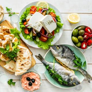 Exemple de plats de la cuisine méditerranéenne.&nbsp;© anaumenko, Adobe Stock