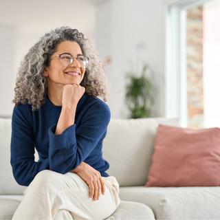 Alzheimer est une maladie&nbsp;neurodégénérative qui&nbsp;affecte principalement la mémoire, mais également d’autres fonctions cognitives, liées par exemple au langage, au raisonnement et&nbsp;à l’apprentissage.&nbsp;© insta_photos, iStock