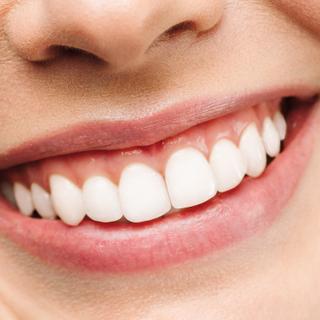 Às vezes, os dentes crescem em algum lugar diferente da boca. © Aleksandr Rybalko, Adobe Stock