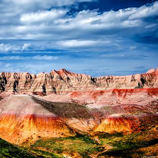 Localizado em Dakota do Sul, o Parque Nacional de Badlands leva o nome de sua paisagem extrema que lembra um vale lunar no fundo do qual corre o rio Red Deer. Localização: Dakota do Sul. © Keith Cuddeback, Flickr, CC by-nc-nd 2.0