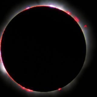 O eclipse solar total em 11 de agosto de 1999 na França. © Luc Viatour - CC BY-SA 3.0