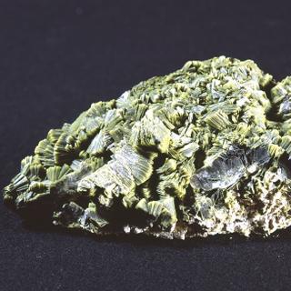 Uranium Musée de Minéralogie, École des Mines © Françoise Foliot, wikimedia commons, 4.0