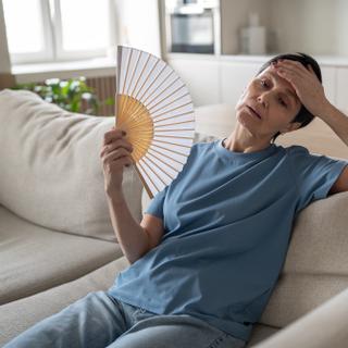 Les épisodes de chaleur extrême représentent un risque croissant pour la santé publique et peuvent aggraver certaines pathologies cardiovasculaires. Selon plusieurs travaux scientifiques et un récent rapport d’Oxfam, leurs conséquences ne sont pas réparties de manière uniforme au sein de la population. © DimaBerlin, Adobe Stock