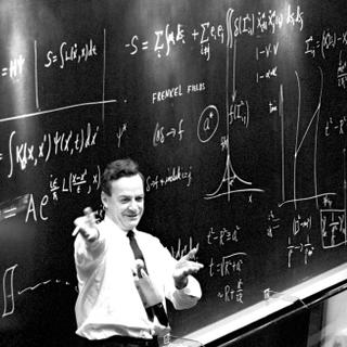 Richard Feynman en visite au Cern en 1965. © Cern