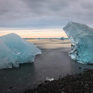 Le rapport spécial du Giec sur les océans et la cryosphère souligne l&#39;urgence d&#39;agir. Ici, un iceberg au lac de Jökulsárlón en Islande. © Thierry Lubar, Fotolia
