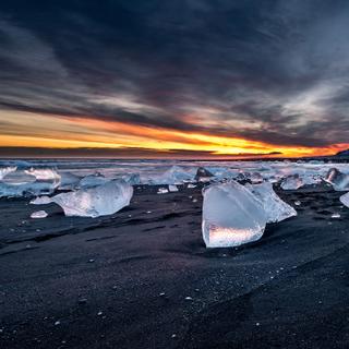 En Arctique comme ailleurs, les étendues gelées reculent. © surangaw, Adobe Stock