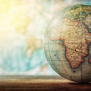 Les noms de lieux font souvent référence à des personnages mythologiques. © Tryfonov, Adobe Stock