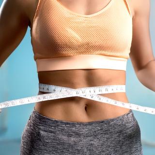 Para preservar a nossa saúde, é importante compreender as diferenças entre gordura visceral e gordura subcutânea. © Sina Ettmer, Adobe Stock