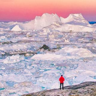 Alors que cette île englacée n'intéressait personne il y a encore quelques années, le monde entier&nbsp;semble désormais s'intéresser au Groenland. © Maridav, Adobe Stock