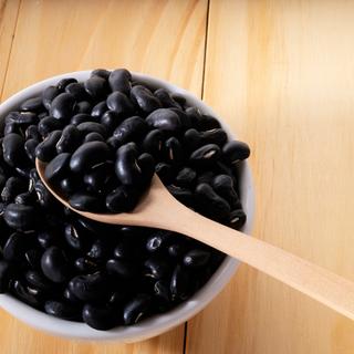 Pourquoi le haricot noir est idéal pour une alimentation équilibrée ? © Jittawit21, iStock