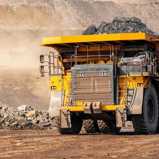 A indústria mineira, de que tanto necessitamos, é atualmente uma grande consumidora de água. © Parisov, Adobe Stock