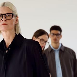 Estes óculos irão agradar a pessoas que sofrem de presbiopia ou hipermetropia. ©IXI