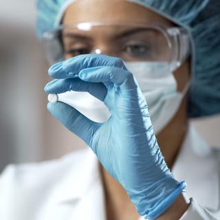 Le « composé 10 » a permis de ralentir la mort des cellules nerveuses, caractéristique de la démence. ©&nbsp;motortion, Adobe Stock