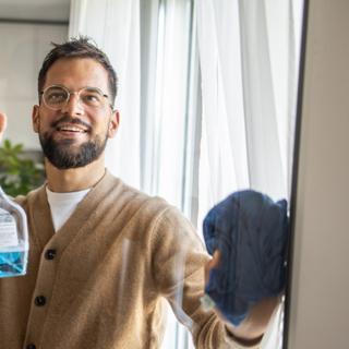 Faire le ménage pour réduire votre stress ? La science nuance fortement cette idée. ©&nbsp;Milan Markovic, Adobe Stock