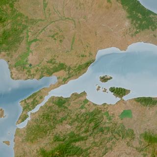 La Turquie est soumise à un très fort aléa sismique, comme nous le rappelle le séisme du 6 février 2023. Ici, la mer de Marmara vue par satellite.&nbsp;© zelwanka, Adobe Stock