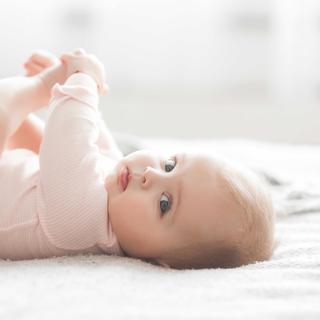 Il faut donner la juste dose de vitamine D à son enfant. ©&nbsp;olenachukhil, Adobe stock