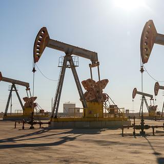 Descubra as cinco potências globais que dominam o mercado energético com as maiores reservas comprovadas de petróleo do planeta. © daffagladius, Adobe Stock