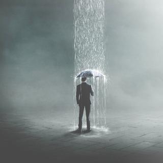 Uma cortina de chuva tão estreita não é possível. © fran_kie, Adobe Stock