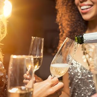 Acima de tudo, não beba álcool forte com o estômago vazio. © Rido, Fotolia