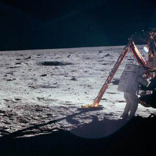 Neil Armstrong, o primeiro homem a pisar na Lua, era um homem discreto. Ele permaneceu assim até sua morte em 2012. © NASA, domínio público