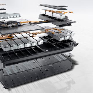 Células, encerradas em módulos, colocadas numa caixa: uma bateria é uma pilha inteligente de diferentes elementos. ©Porsche