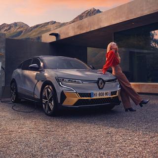 Antes de iniciar uma viagem com carro elétrico, pode ser necessária uma preparação rápida e simples da viagem. ©Renault