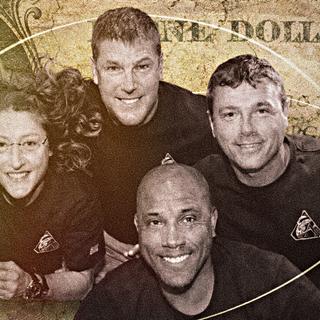 Christina Koch, Jeremy Hansen, Reid Wiseman e Victor Glover (sentido horário). Eles são os quatro astronautas da missão Artemis II, que os levou mais longe no espaço do que qualquer ser humano jamais esteve. Mas, na verdade, quanto eles recebem por isso? © NASA; fotoilustração: XD, ChatGPT