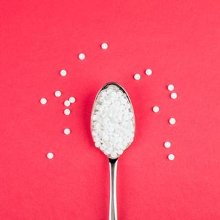 L’aspartame peut-il alimenter certaines tumeurs du cerveau&nbsp;? C’est ce que suggère une étude menée sur des souris par des chercheurs chinois. © fusssergei, Adobe Stockhttps://stock.adobe.com/fr/images/the-x-ray-of-the-human-brain/220350807?prev_url=detail&nbsp;&nbsp;