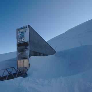 C'est sur l'archipel du Svalbard (Norvège), tout au nord de l'océan Atlantique, qu'a été lancé le projet de Réserve mondiale de semences, destiné aux générations futures. © Einar Jørgen Haraldseid from Gjøvik, Norway, Wikimedia Commons, CC by-sa 2.0