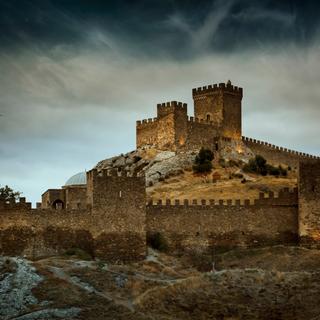 Voici comment les habitants des châteaux forts faisaient leurs besoins au Moyen Âge. © Mordolff, iStock