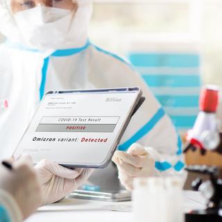 Le variant Omicron détecté en Ile-de-France. © famveldman, Adobe Stock