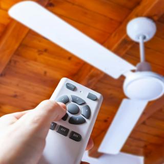 Pour se rafraîchir, des alternatives à la climatisation existent avec moins d’effets secondaires délétères. © Giulio Benzin/Shutterstock