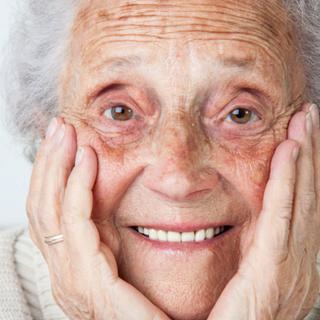  comment une attitude positive renforce la cognition et la longévité. © FredFoese, iStock