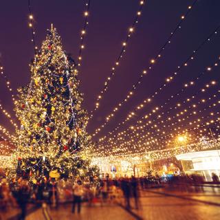 Você gosta da magia do Natal? E se você fosse vivenciar isso em um desses destinos mágicos? © SergeyIT, Adobe Stock