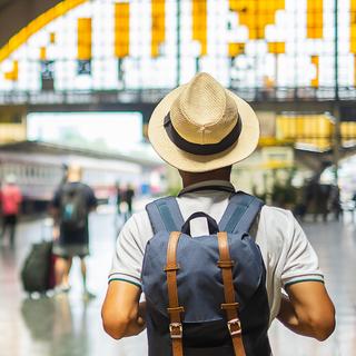 Comment faire pour continuer de voyager sans détruire la Planète ? © Jo Panuwat D, Adobe Stock