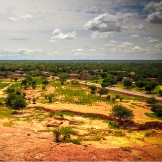 O Sahel designa a faixa ao longo da África de oeste a leste, que delimita a parte desértica ao norte e as savanas ao sul. © homocosmicos, Adobe Stock
