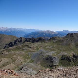 Les ophiolites du Chenaillet montrent qu'il y a dans les chaînes de collision des zones de manteau exhumées héritées d'une phase tectonique extensive ancienne. Or, ces roches sont capables de produire d'importantes quantités d'hydrogène. ©&nbsp;Morgane Gillard, tous droits réservés