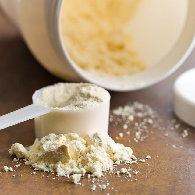 La consommation de protéines en poudre ne concerne que les sportifs assidus. © jiri Hera, Adobe Stock