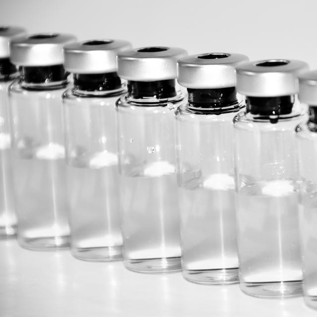 Le terme alcool aurait été inventé au XVIe siècle par Paracelse, alchimiste suisse, pour désigner l’alcool de vin (ou éthanol), récupéré par distillation du vin. À partir du XIXe siècle, un alcool désigne par extension tous les composés qui présentent les mêmes caractéristiques chimiques que l’alcool de vin (éthanol) ou l’alcool de bois (méthanol).