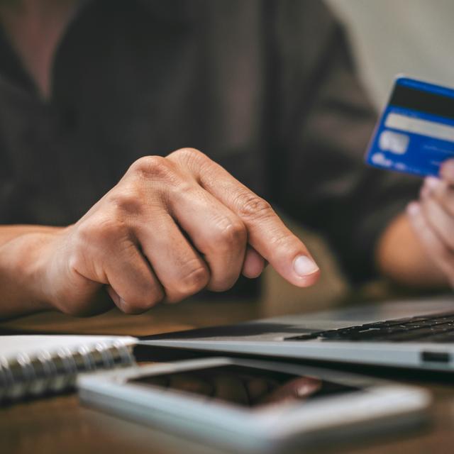 Découvrez les principales utilisations et avantages des banques en ligne ©&amp;nbsp;Ngampol,&amp;nbsp;Adobe Stock