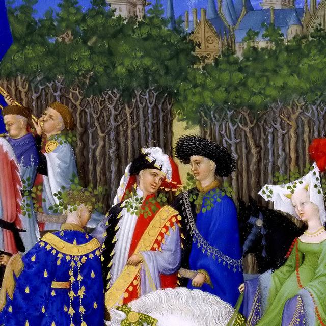 La chevauchée traditionnelle du 1er mai, à l’occasion de la fête de l’amour. La tradition veut que les jeunes gens, à cheval, partent en forêt chercher des branchages et des rameaux qu&#39;ils porteront sur la tête ou autour du cou. Ces trophées serviront ensuite à décorer les maisons et les rues de la ville, pour célébrer le renouveau. Des joueurs de trompette précèdent les jeunes cavaliers. Lors de cette chevauchée, les dames sont vêtues d’une longue robe de couleur verte, comme c&#39;est ici le cas pour trois d&#39;entre elles. Plusieurs personnages portent des feuillages et des branchages en guise de coiffe. À cette époque, les coiffes de feuillage sont considérées comme porte-bonheur. L’identification des personnages diffère d’une interprétation à l’autre. Selon Raymond Cazelles, c’est Jean Ier de Bourbon en cavalier vêtu d&#39;une tunique noire, blanche et rouge et d’une écharpe dorée. La femme sur son cheval blanc, au premier plan avec la robe verte, serait alors sa troisième épouse, Marie de Berry, fille du duc de Berry. L&#39;historienne Patricia Stirnemann lit la scène autrement : le cavalier vêtu de bleu et coiffé de feuillages serait Jean de Bourbon, le fiancé de cette femme. Enfin, selon Millard Meiss, les cercles d&#39;or sur les harnais des chevaux désignent la maison de Bourbon, dont ils sont l&#39;emblème. © Domaine public