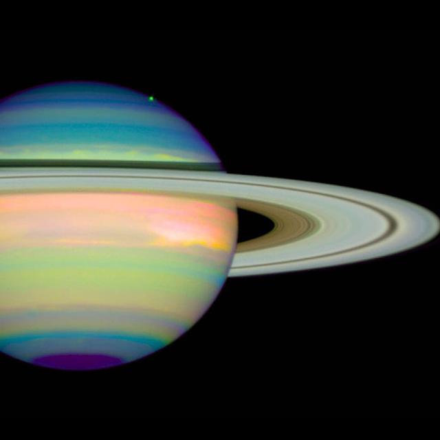 Photo de Saturne en infrarouge. Cette photo de la planète Saturne a été prise en infrarouge. © Erich Karkoschka (University of Arizona), Nasa