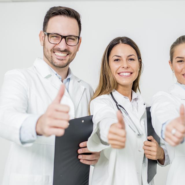 Les métiers de la santé sont en pleine forme. © Boggy, Fotolia