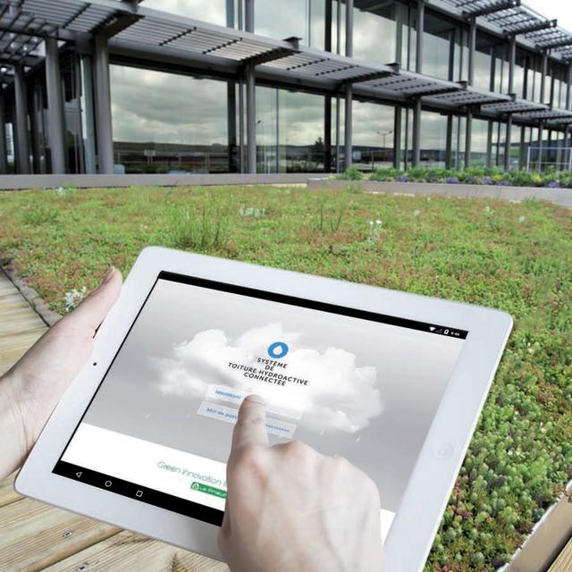 Mondial du bâtiment : quel sera l&#39;habitat du futur ? Ici, Hydroventiv,&amp;nbsp;une toiture végétalisée et connectée. L&#39;eau de pluie est récupérée sous la surface et restituée à la végétation par capillarité quand le temps est sec. Par temps chaud, l&#39;évapotranspiration réduit la température dans le bâtiment. Un exemple de ce que pourrait être l&#39;habitat du futur. © Le Prieuré