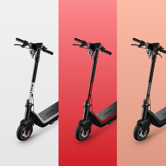 Les trottinettes électriques NUI Kick Scooter Pro et Sport sont déclinées en six coloris. © NIU